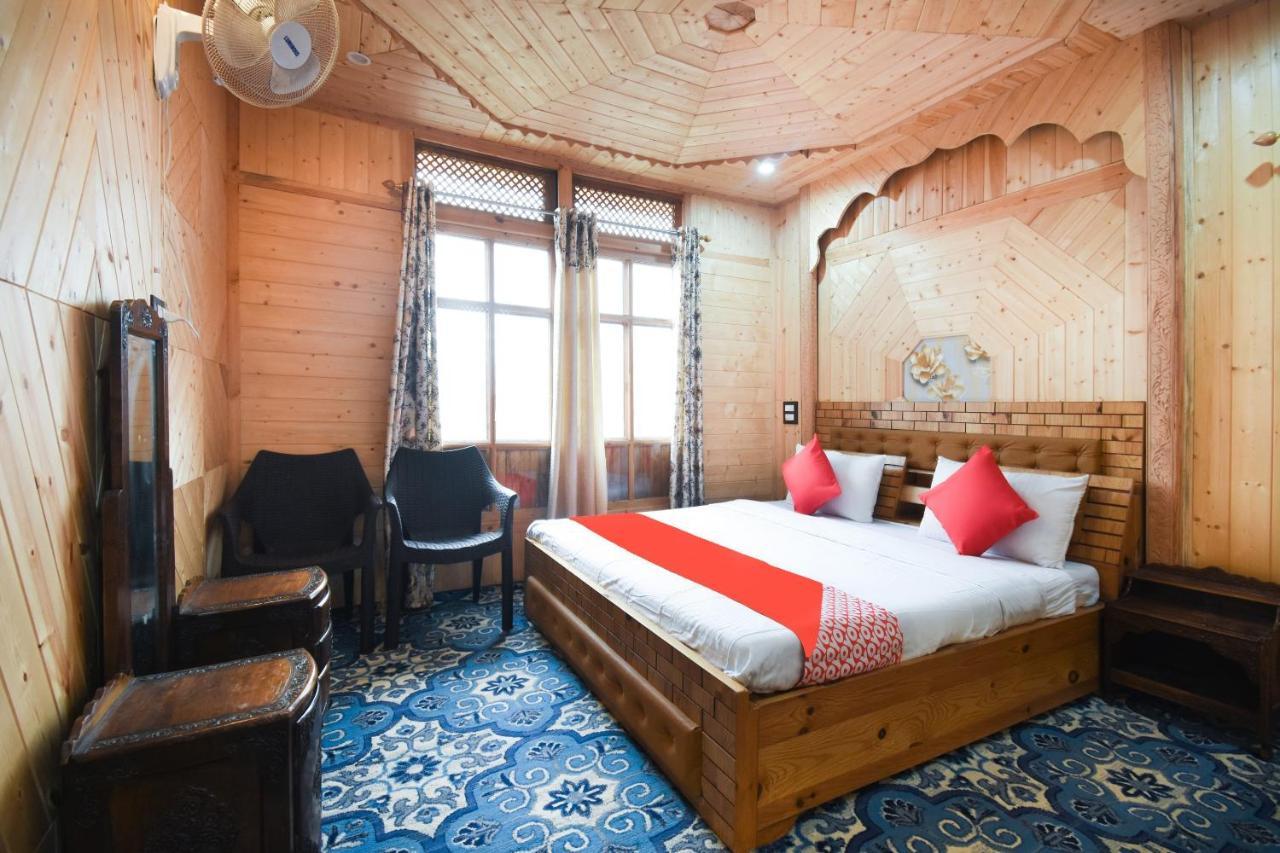 Hotel Oyo 66637 Merlin Group Of Houseboats Srīnagar Exteriér fotografie